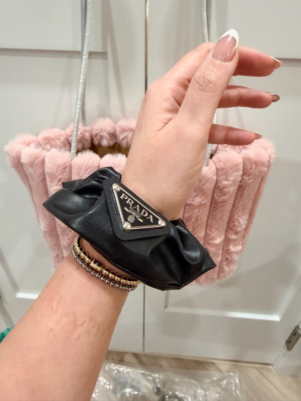 Prada VIPBeauty Faux Fur Handbag - NIB + Novelty Scrunchie - Picture 4 of 11
